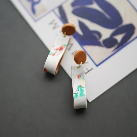 Summer Flower Statement Elegant Polymer Clay Earrings with plated gold stud loop - Picture 4 of 7